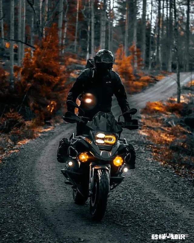 购买一辆裸车价格3万元的摩托车，会产生一系列什么具体费用呢