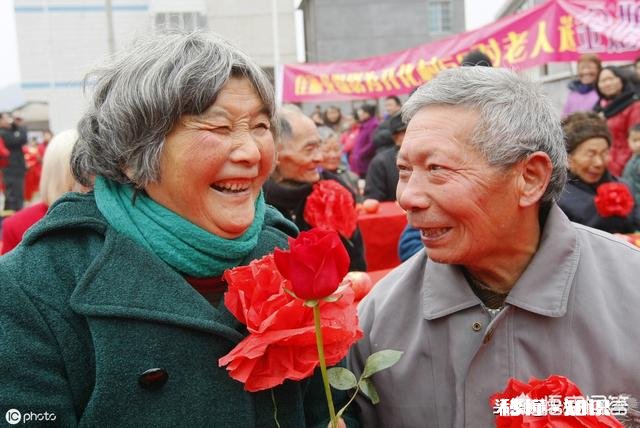 农村老一辈的人都是白头偕老一直生活下去，但现在的农村新人却离婚的很多，为何这么多