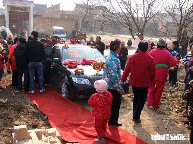 农村老一辈的人都是白头偕老一直生活下去，但现在的农村新人却离婚的很多，为何这么多