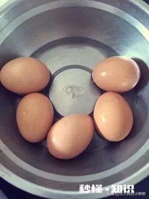 腌制50个臭鸡蛋，需要几袋盐