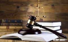 有些事，一认真就输了。有些人，一用情就惨了。是这样吗