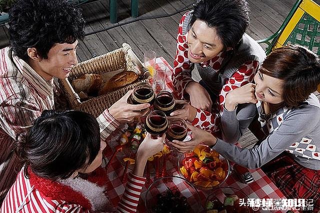 为什么喝了酒感觉自己很牛