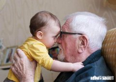 当父母住院需要人照顾时，为什么有的成年子女会嫌弃自己的父母，恶言恶行对