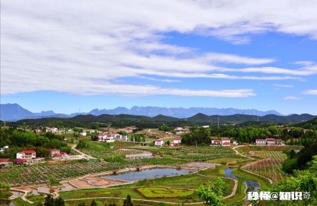 农村80、90后常年在外，为什么却纷纷花几十万在老家盖房