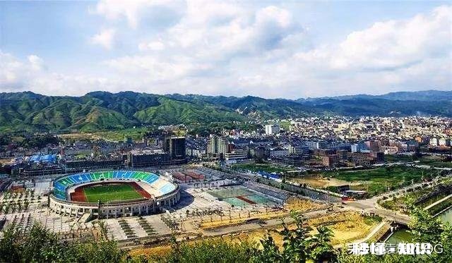 农村80、90后常年在外，为什么却纷纷花几十万在老家盖房