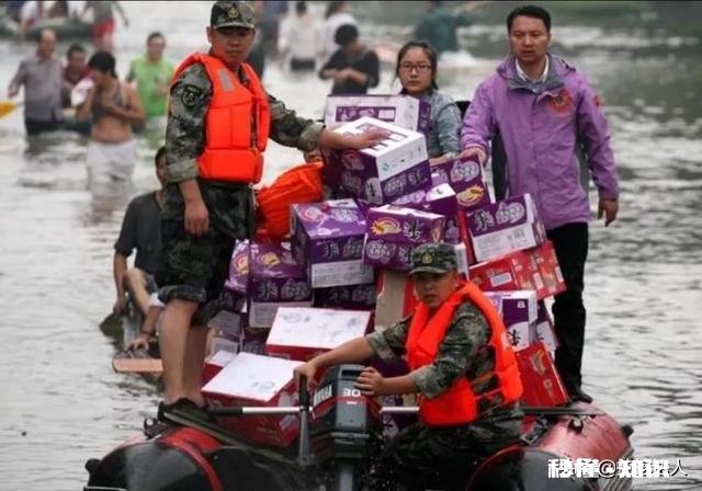 怎么理解“雪中送炭”和“锦上添花”