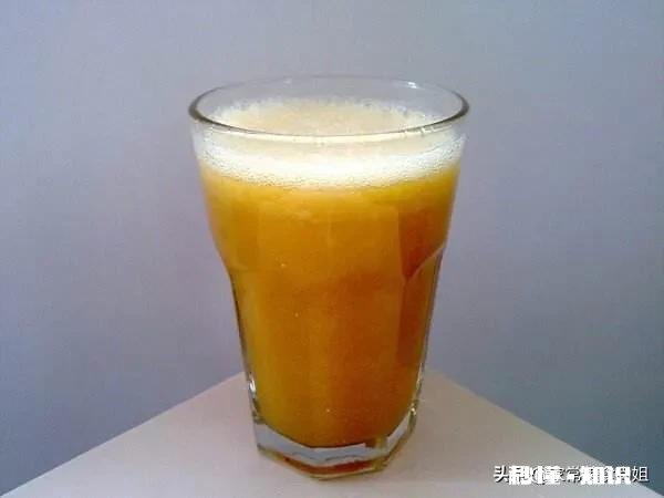 榨水果汁加开水吗