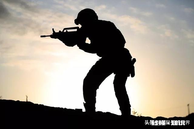 多年前 你又回到了你十年前打过工的地方玩，有什么感觉