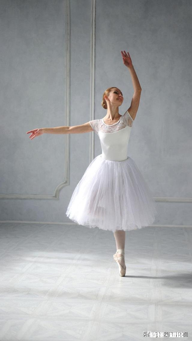 女生和男生一起吃饭，该怎么付钱呢