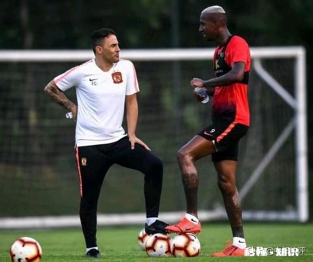 恒大对建业踢得一团糟,卡纳瓦罗隐形下课,郑智能够带领恒大赢下后三场比赛吗