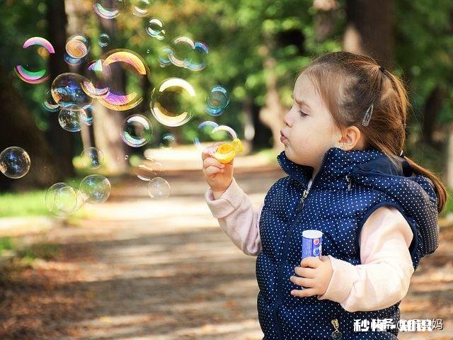 入园20天没在幼儿园大便过，为何80%的孩子不愿在幼儿园大便