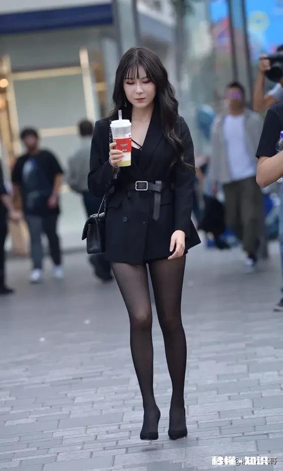 四大紧身裤，您是女生的话，您更青睐哪种风格^_^