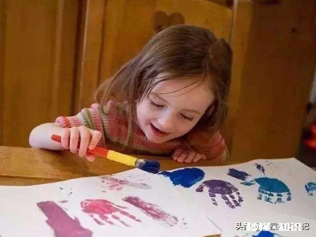 孩子学画画两年了可是我觉得孩子并没有什么长进，这不是白学了，大家有什么好的建议吗