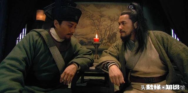 晁盖临死不直接传位，以遗言方式让报仇者当首领，出于什么考虑