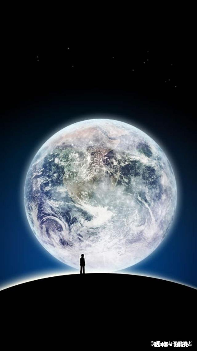 QQ可以聊天,也可以付款,而且比微信年代还要长,为什么感觉人们聊天多用微信你怎么看