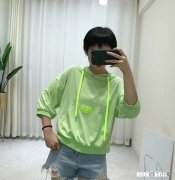 想和好朋友买同款半袖，有什么推荐吗