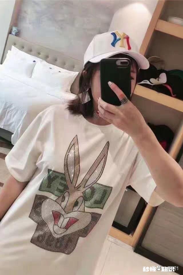 想和好朋友买同款半袖,有什么推荐吗