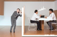 人和人最忌讳的就是相互猜疑，直接问出来最好！你认同吗