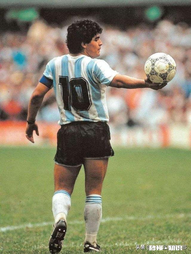 世界足球比赛中哪个进球你印象最为深刻,举一到三例如何