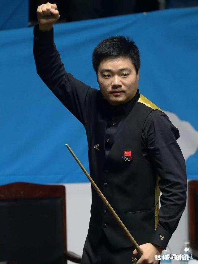 如何看待张伟丽卫冕一战出圈导致外行涌入的现象