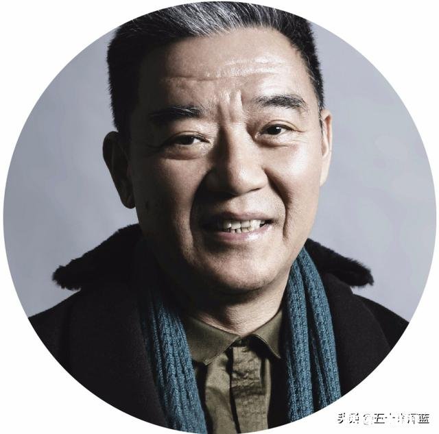我是一名大专生,如何才能当演员