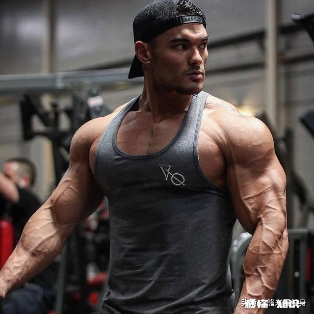 想增肌,每天健身房练一两个小时,但是之前教练说我蛋白质比较少,买增肌粉还是蛋白粉