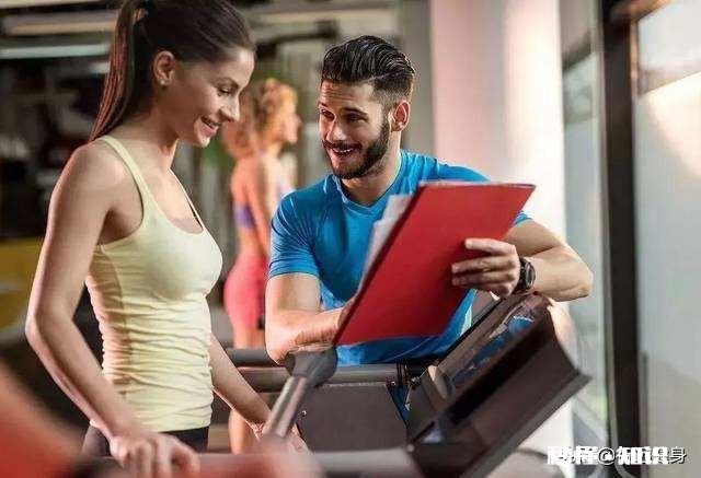 想增肌,每天健身房练一两个小时,但是之前教练说我蛋白质比较少,买增肌粉还是蛋白粉