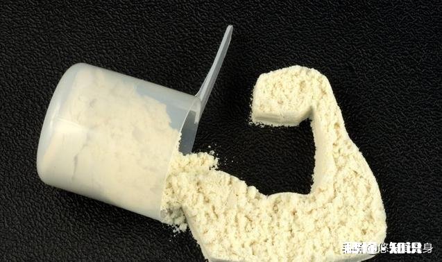 想增肌,每天健身房练一两个小时,但是之前教练说我蛋白质比较少,买增肌粉还是蛋白粉