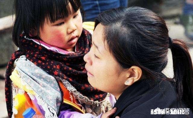 女人明知老公不爱她,甚至没有夫妻生活,男人不赚钱,她却不离婚,还赚钱养家,为啥