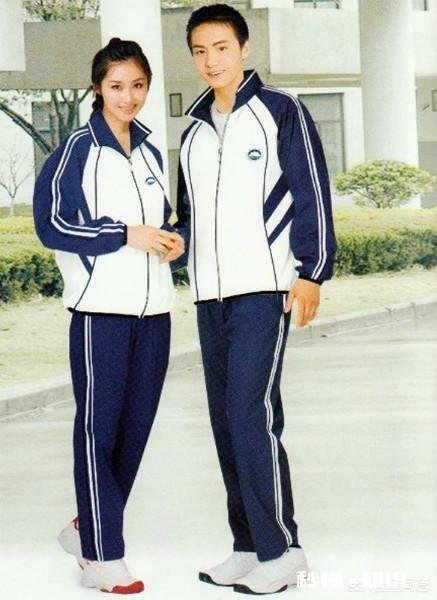 你还保留着学生时代的校服吗