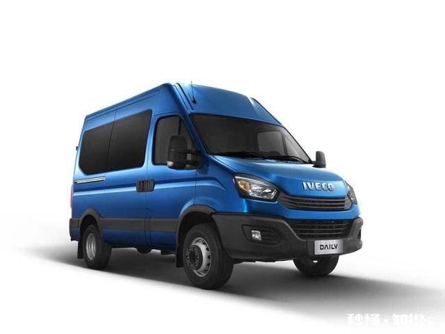 如果是装货，轻客和MPV车型选哪个