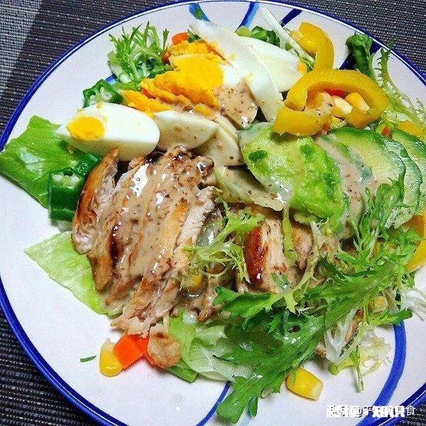 减脂健身吃的鸡胸肉是肉鸡的好还是土鸡的好