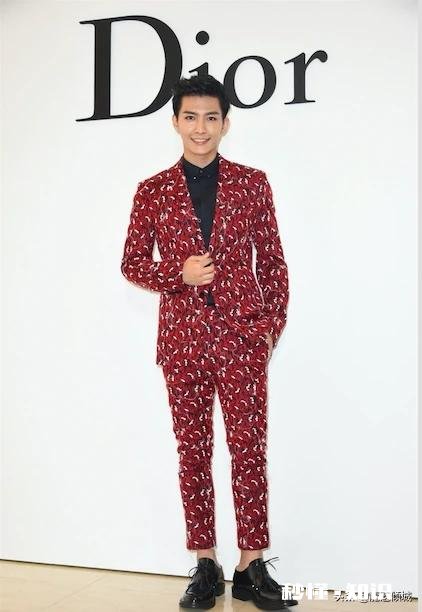 女生喜欢沙雕的男生还是高冷的男生