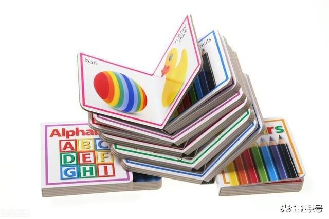 一岁两个月的宝宝可以读绘本吗为什么我家宝宝只会撕书呢