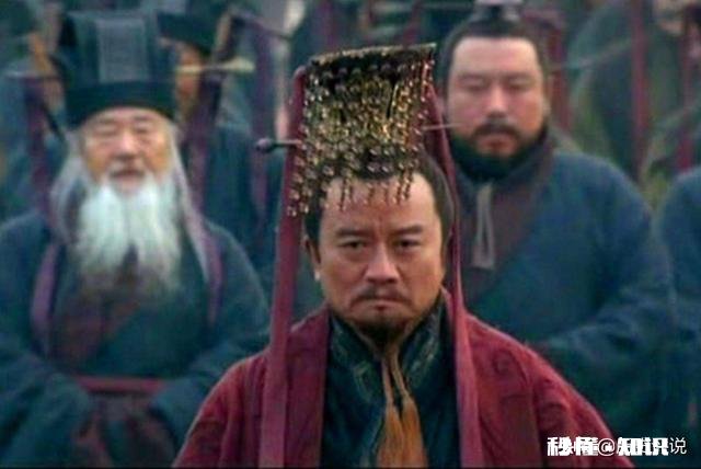 《三国演义》的人物里,袁绍,袁术两兄弟,初期势力最强,为什么不合力共伐曹操