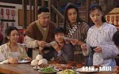 每个人推荐一个下饭的剧或者综艺吧