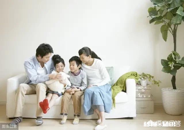 爱上一个生活三观非常糟糕的女人,要不要和她的家人一起挽救他