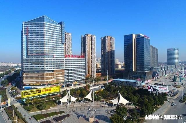 在襄阳有没有做室内装修的?贴墙布这些什么价格