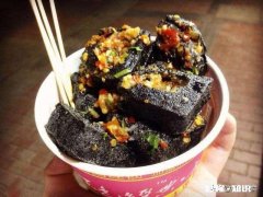 为什么感觉在其他的地方吃的臭豆腐，就是没有长沙的好吃和正宗，区别还很大
