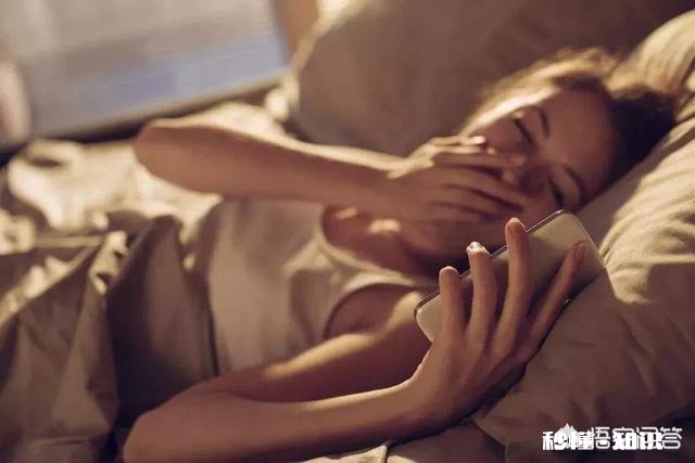 晚上睡觉眼睛很累,没有心事就是睡不着,就算睡着了也很容易醒,怎么办