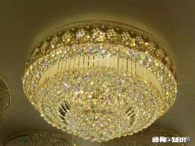 朋友们有哪位知道广东买灯饰去哪便宜